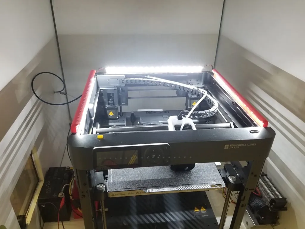 Giá đỡ LED Bambu P1P với 3 dải đèn và nam châm