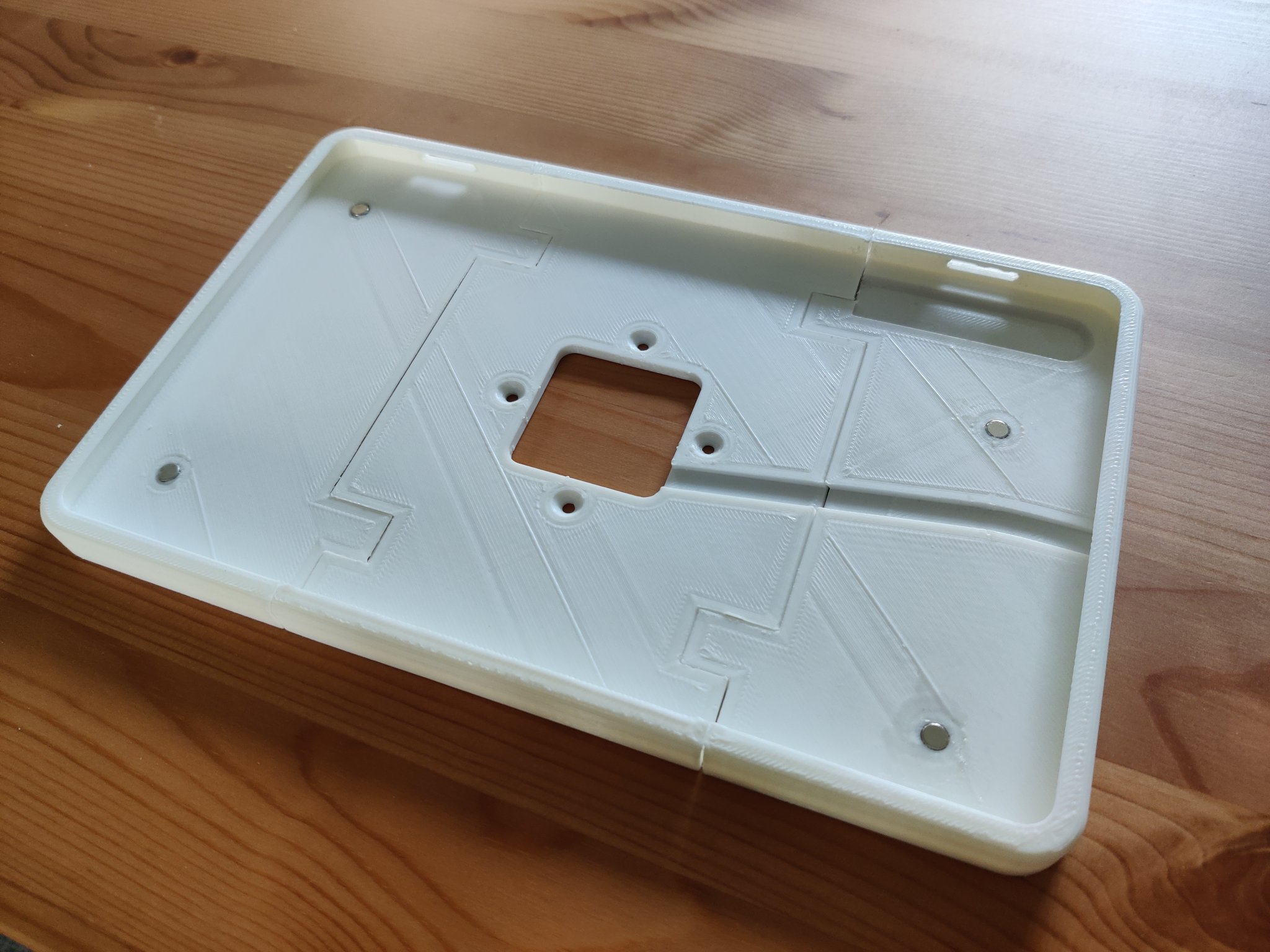 Giá treo tường cho máy tính bảng Amazon Fire Max 11