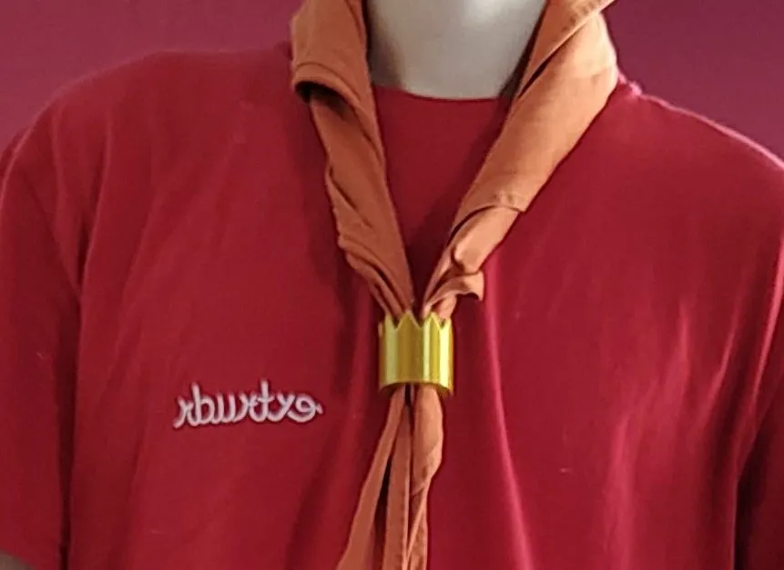 Khăn quàng cổ hình vương miện cho đội trưởng hướng đạo