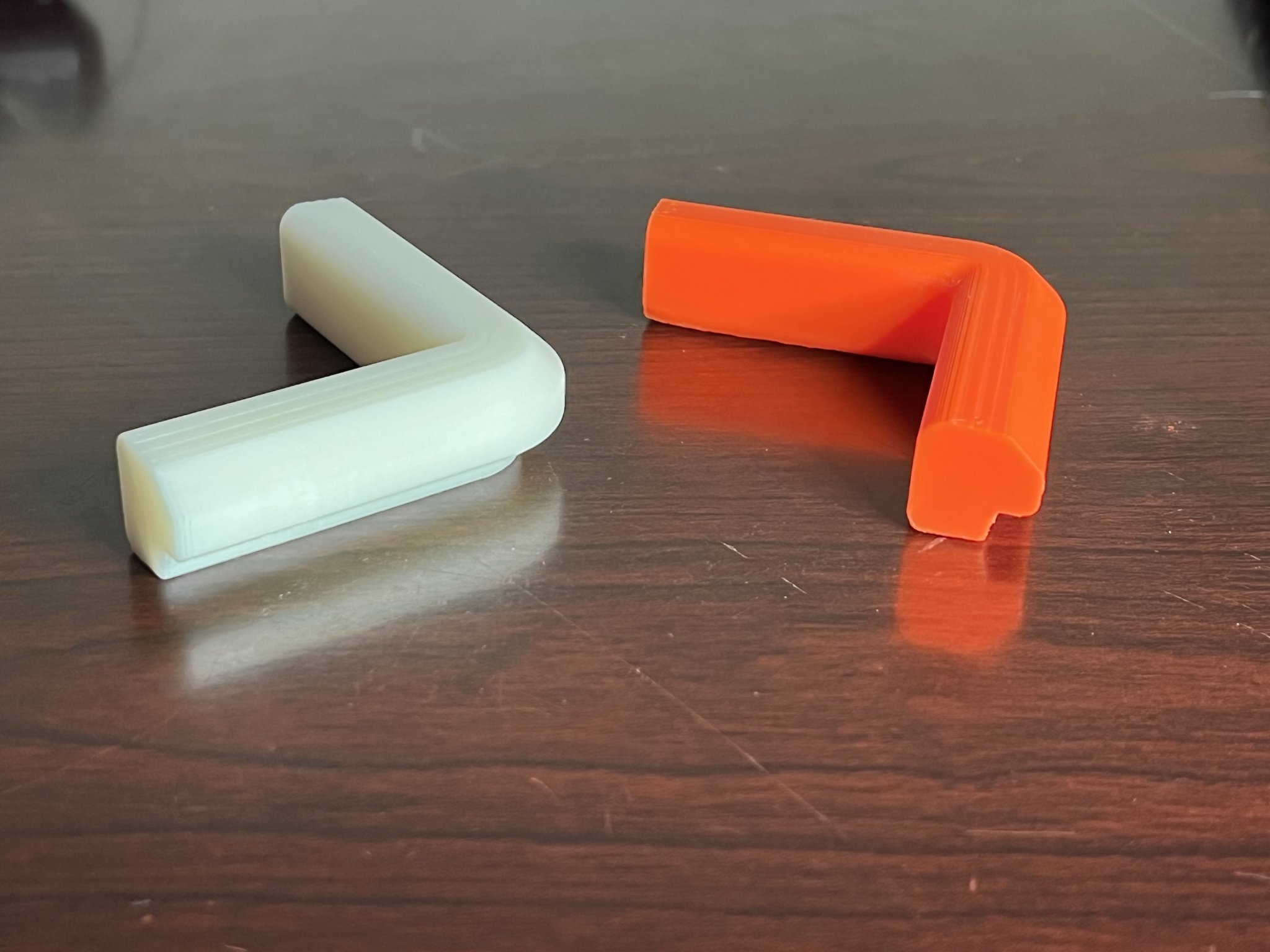 Góc che nắng cho thùng xe tải tri-fold