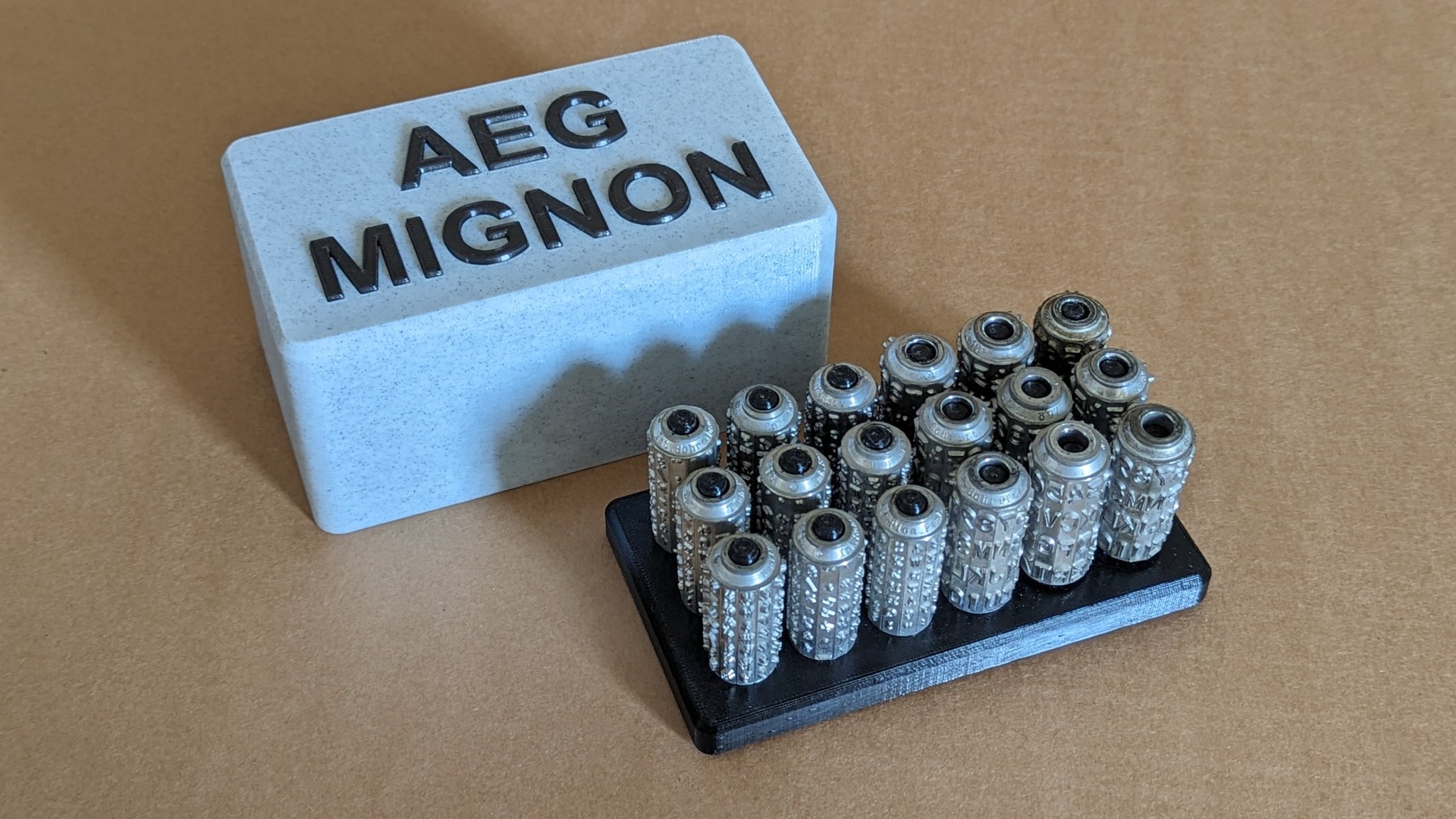 Giá đỡ cho cuộn chữ AEG Mignon Typ 3