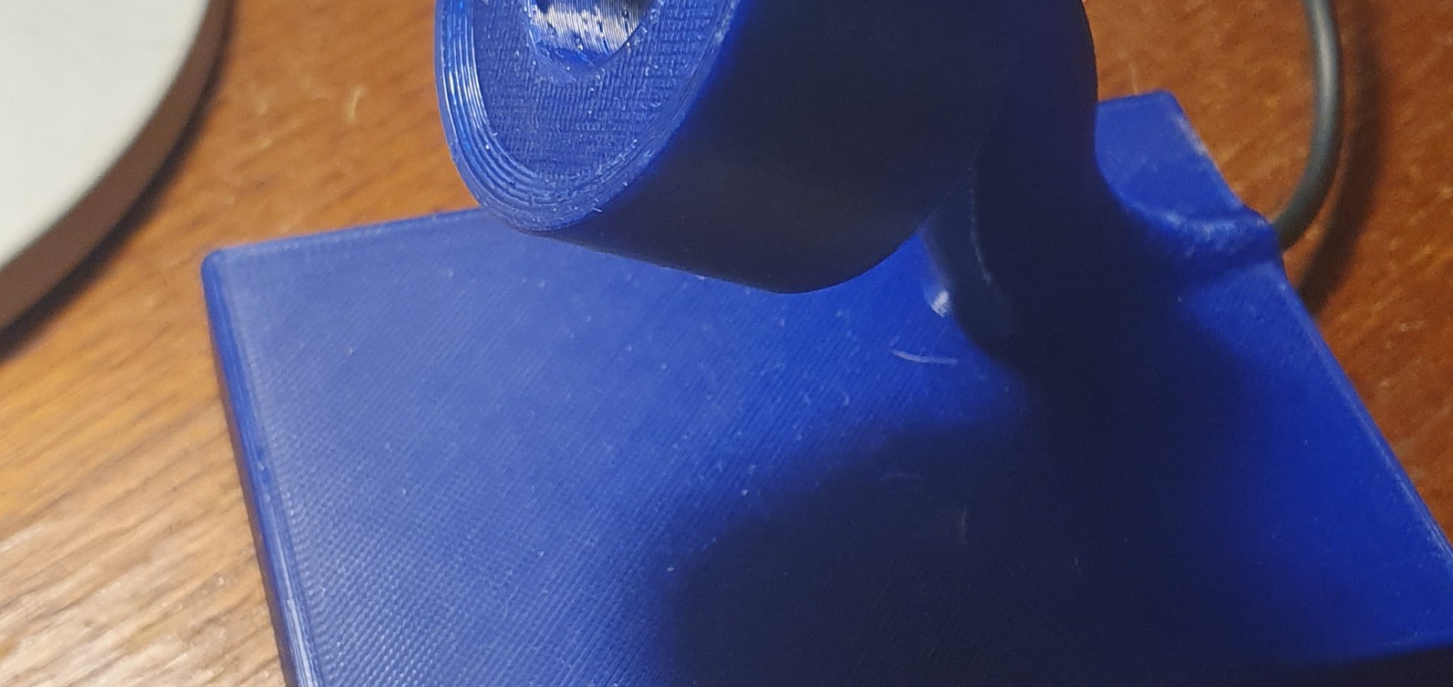 Giá đỡ Garmin Fenix 7S và ống dẫn cáp