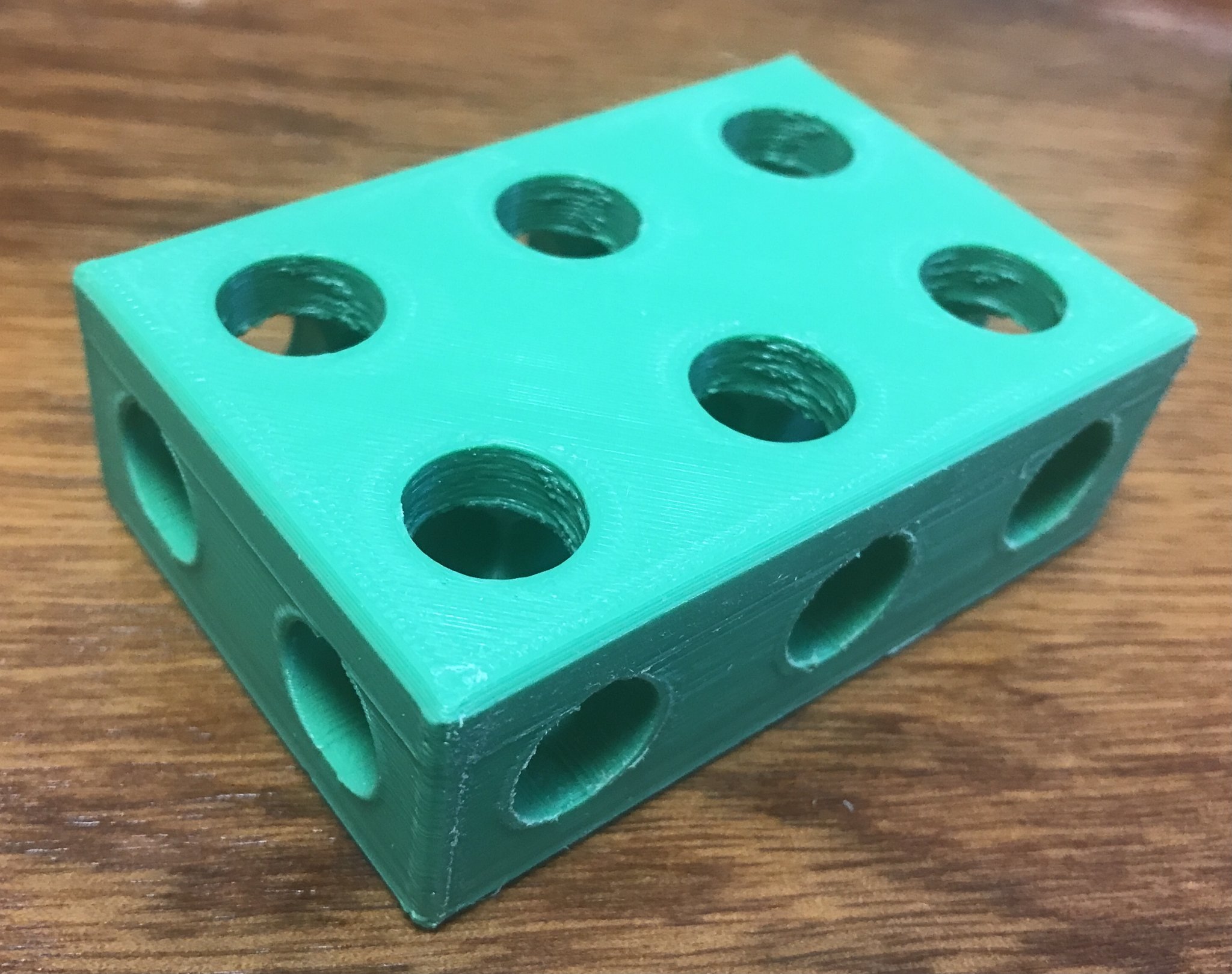 Khối thiết lập tham số có cạnh vát cho kích thước chính xác