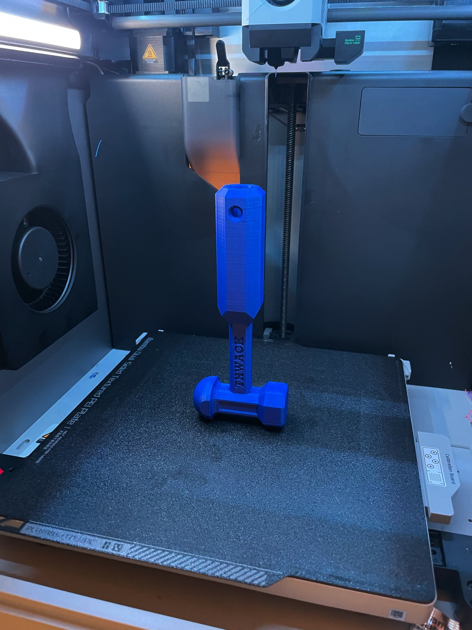 Búa Thwack với tay cầm rỗng tiết kiệm filament