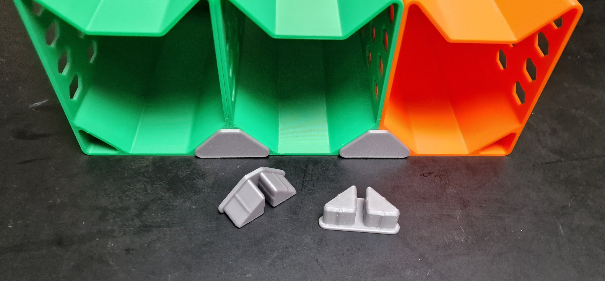 Giá đỡ chai nước với kẹp cho tủ lạnh