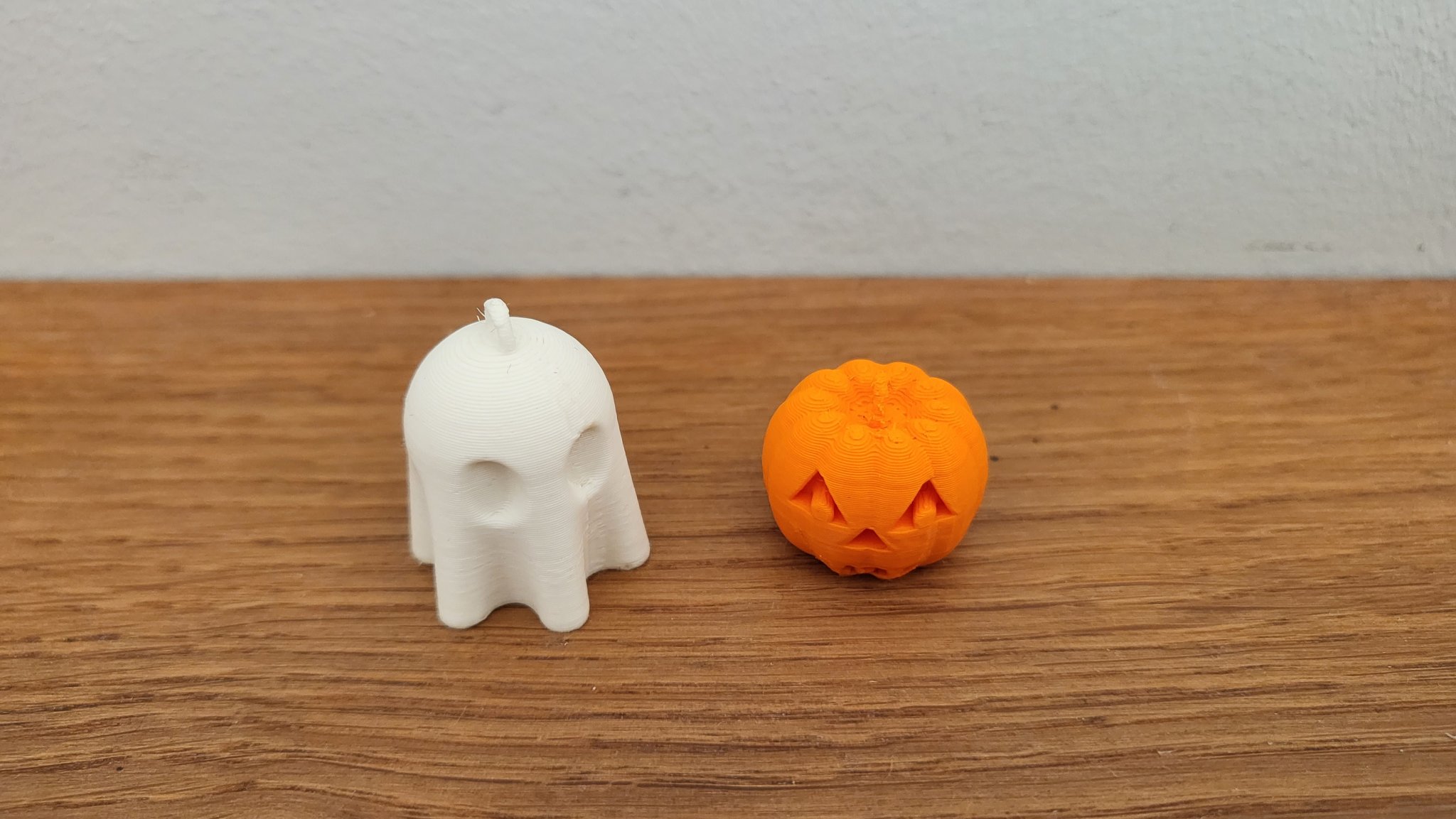 Đồ trang trí Halloween hình bí ngô và ma