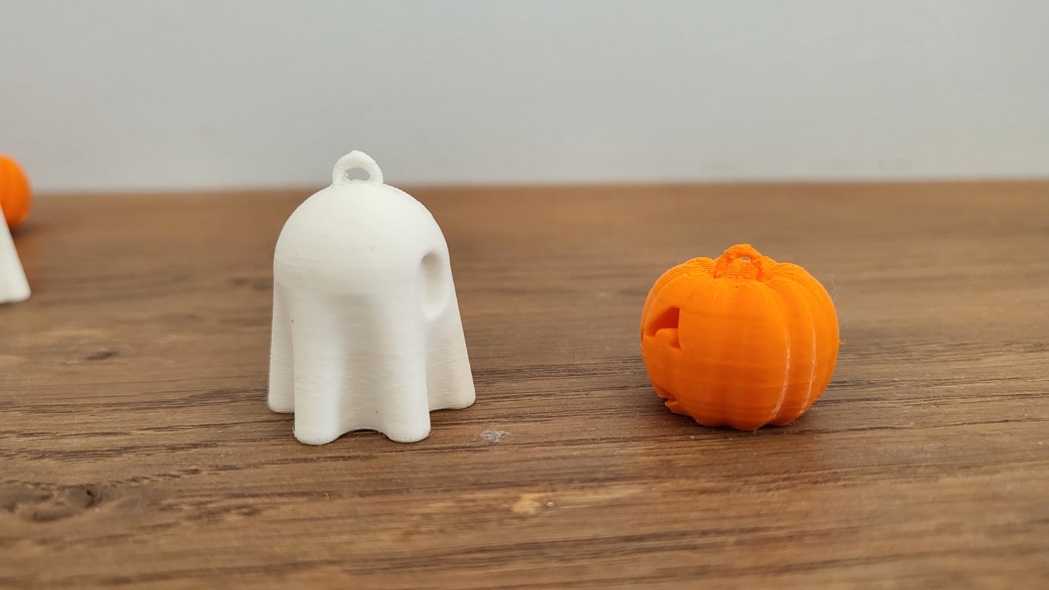 Đồ trang trí Halloween hình bí ngô và ma