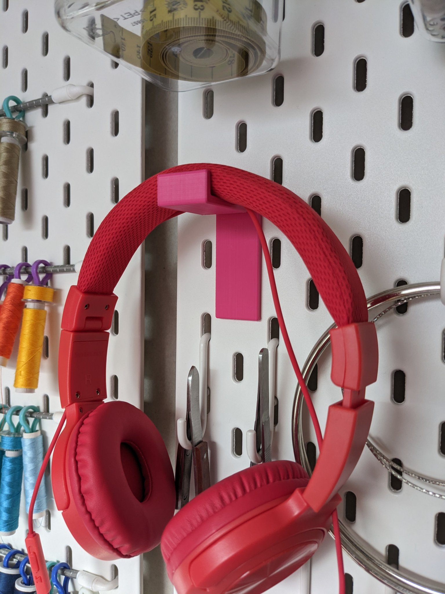 Giá đỡ tai nghe Skadis với hai chốt đứng