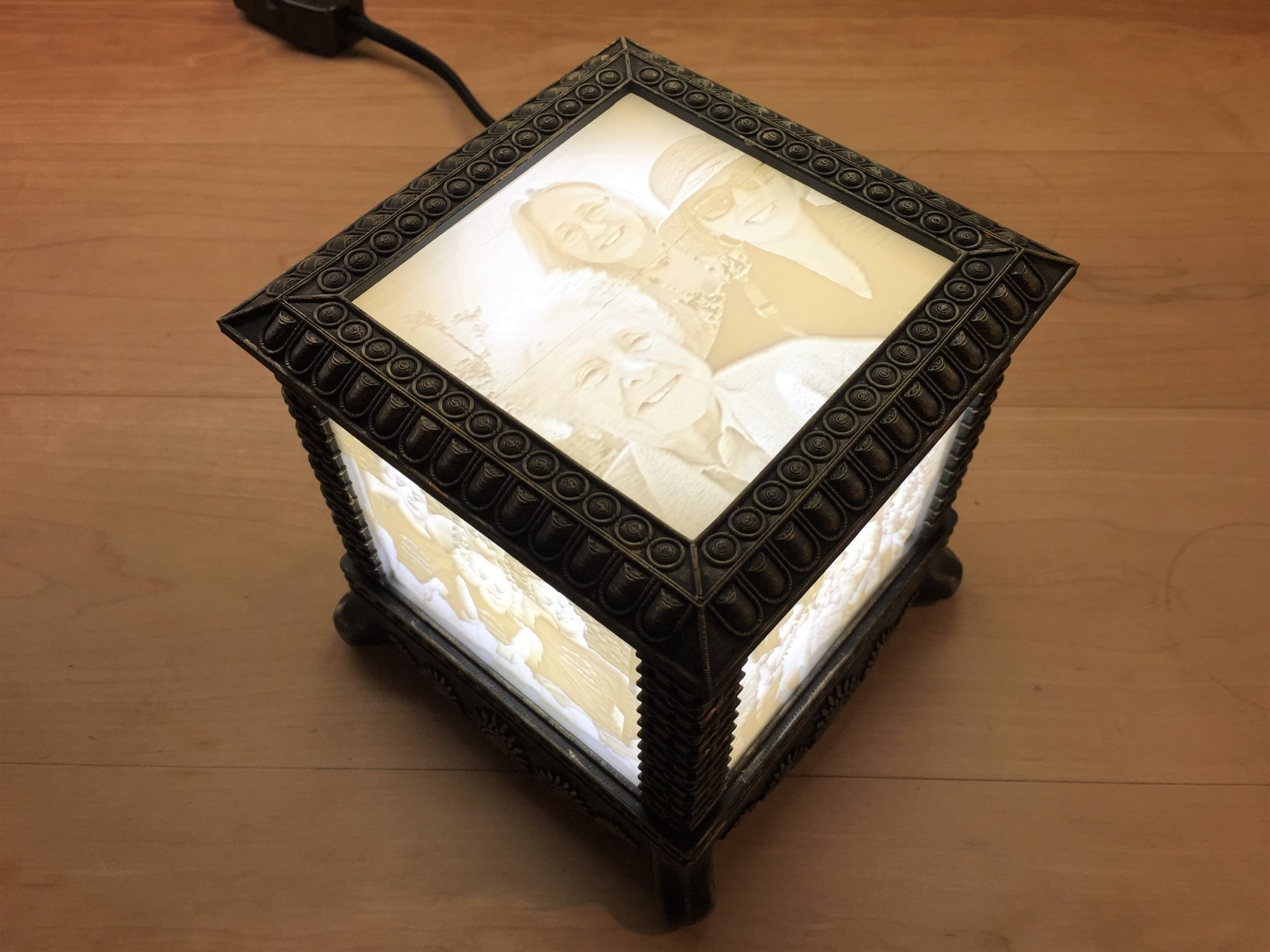 Đèn Lithophane Gothic cho Mẹ vào dịp Giáng Sinh