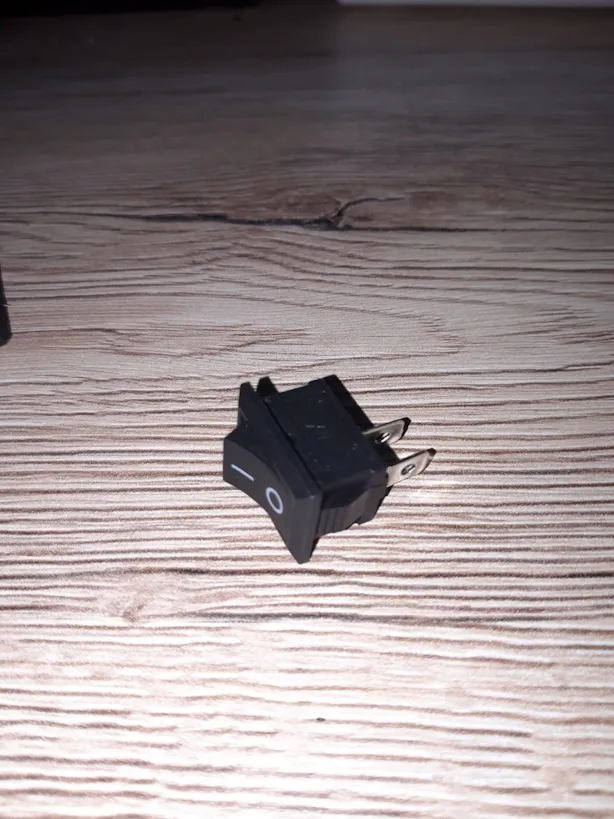 Vỏ công tắc 21,5 x 15 x 24,7 mm cho thanh 2020