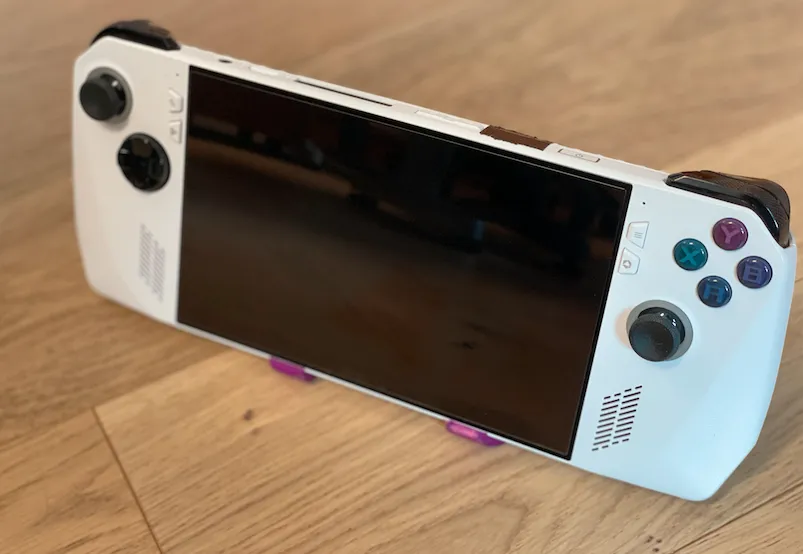 Giá đỡ cho ROG Ally với thiết kế góc cạnh