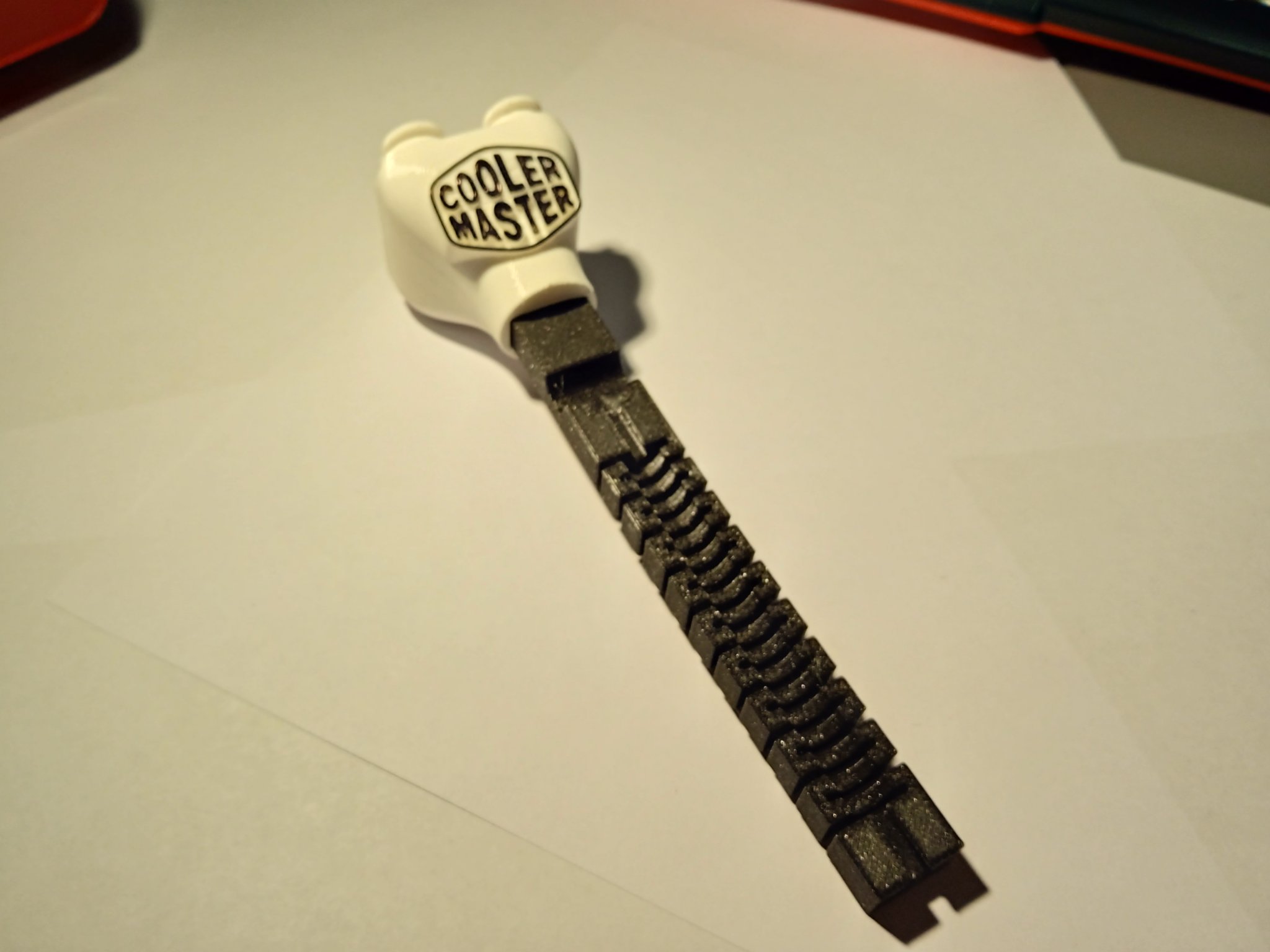 Giá đỡ chuột linh hoạt cho thùng máy QUBE 500