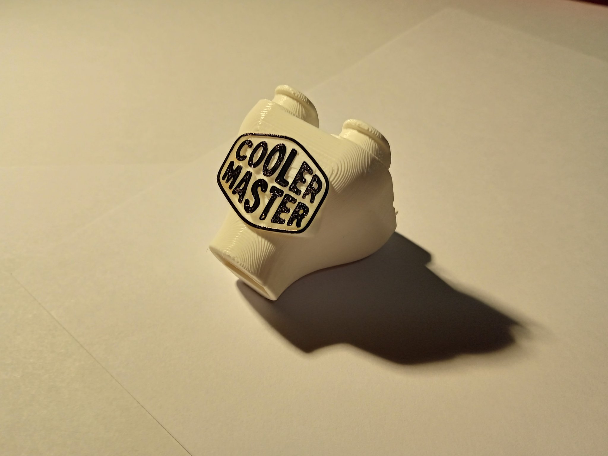 Giá đỡ chuột linh hoạt cho thùng máy QUBE 500