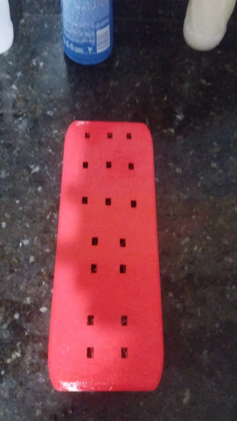 Giá đỡ cho 3 miếng bọt biển và chất tẩy rửa với hệ thố...