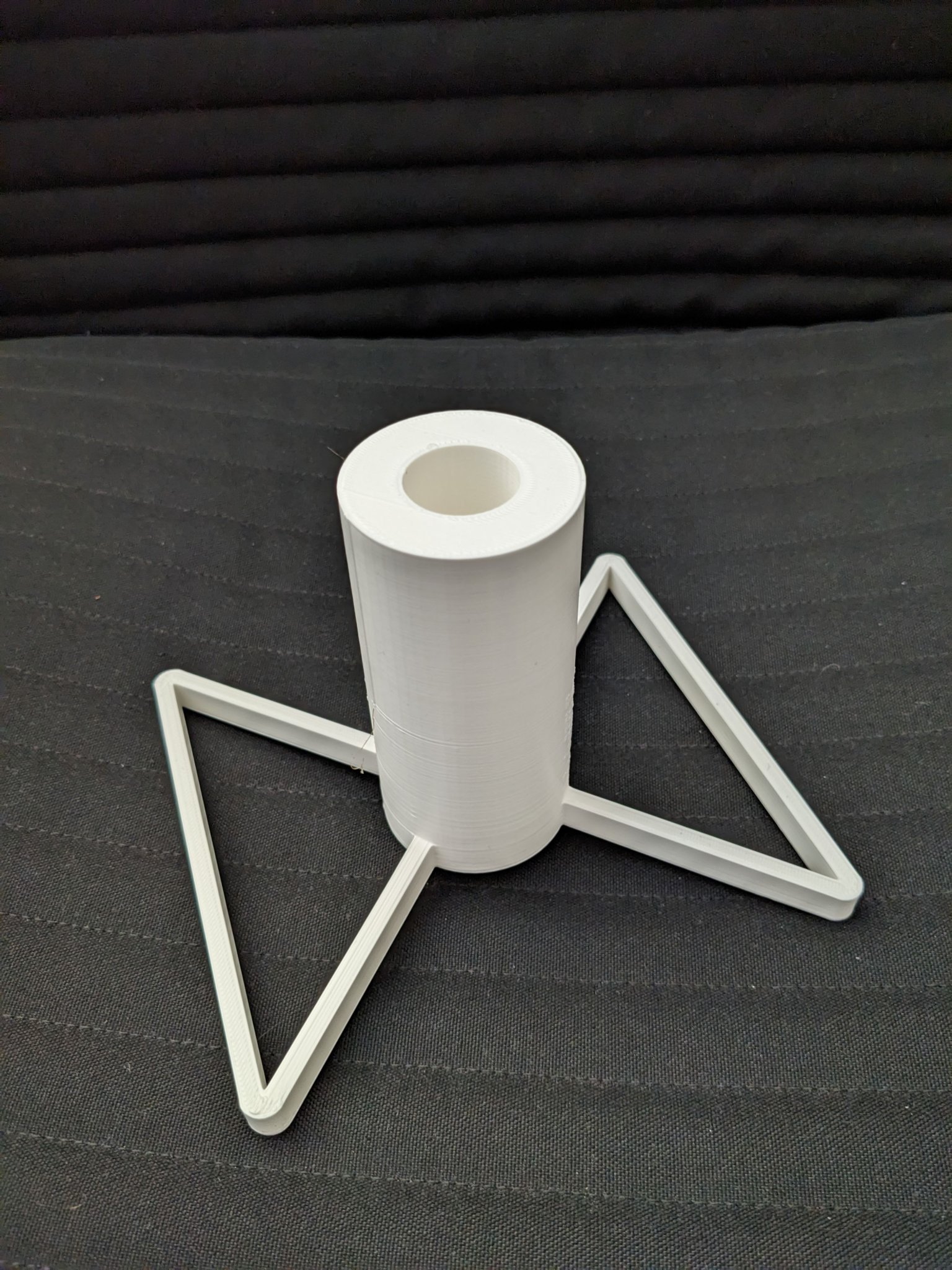 Giá đỡ cây trúc may mắn Ikea