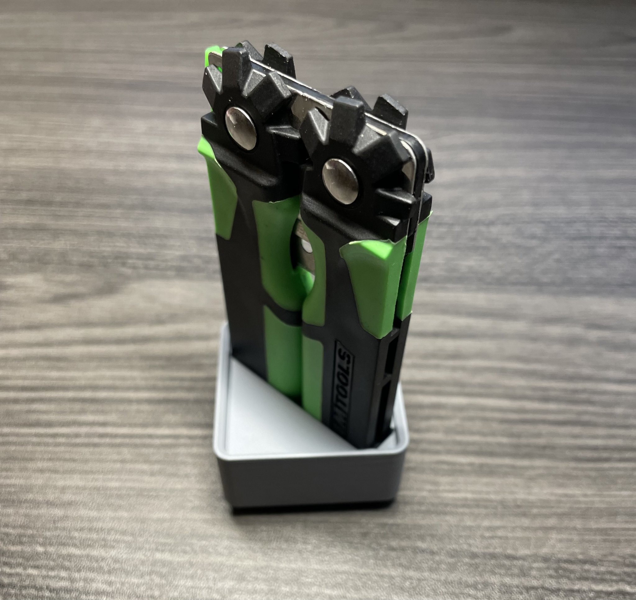 Giá đỡ dao cạo gập OEM từ AutoZone cho Gridfinity