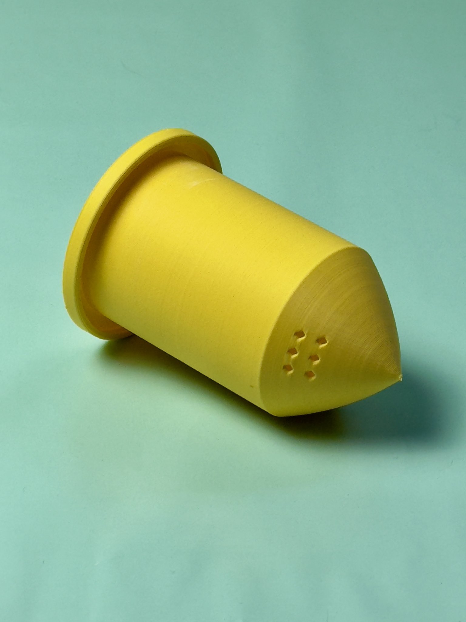 Chậu cây tự tưới phù hợp với lon súp