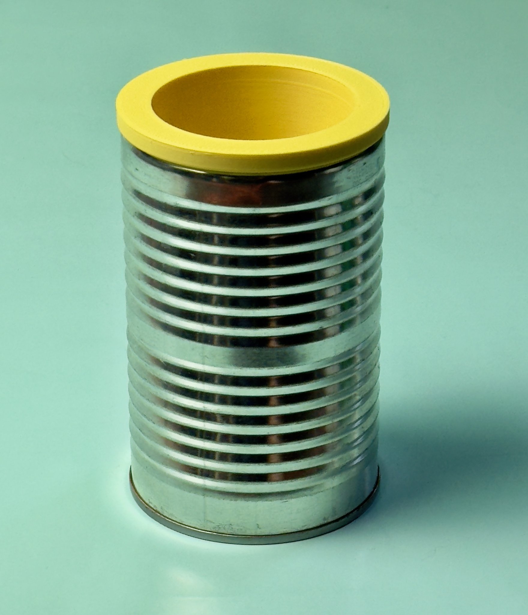 Chậu cây tự tưới phù hợp với lon súp