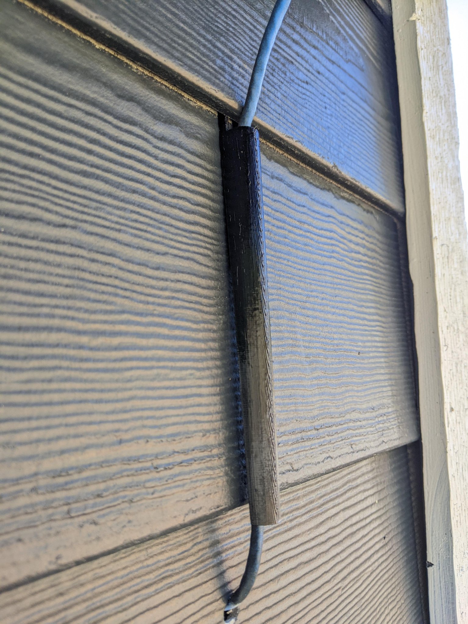 Dây dẫn cáp Ethernet gắn dưới ván Hardiplank 6