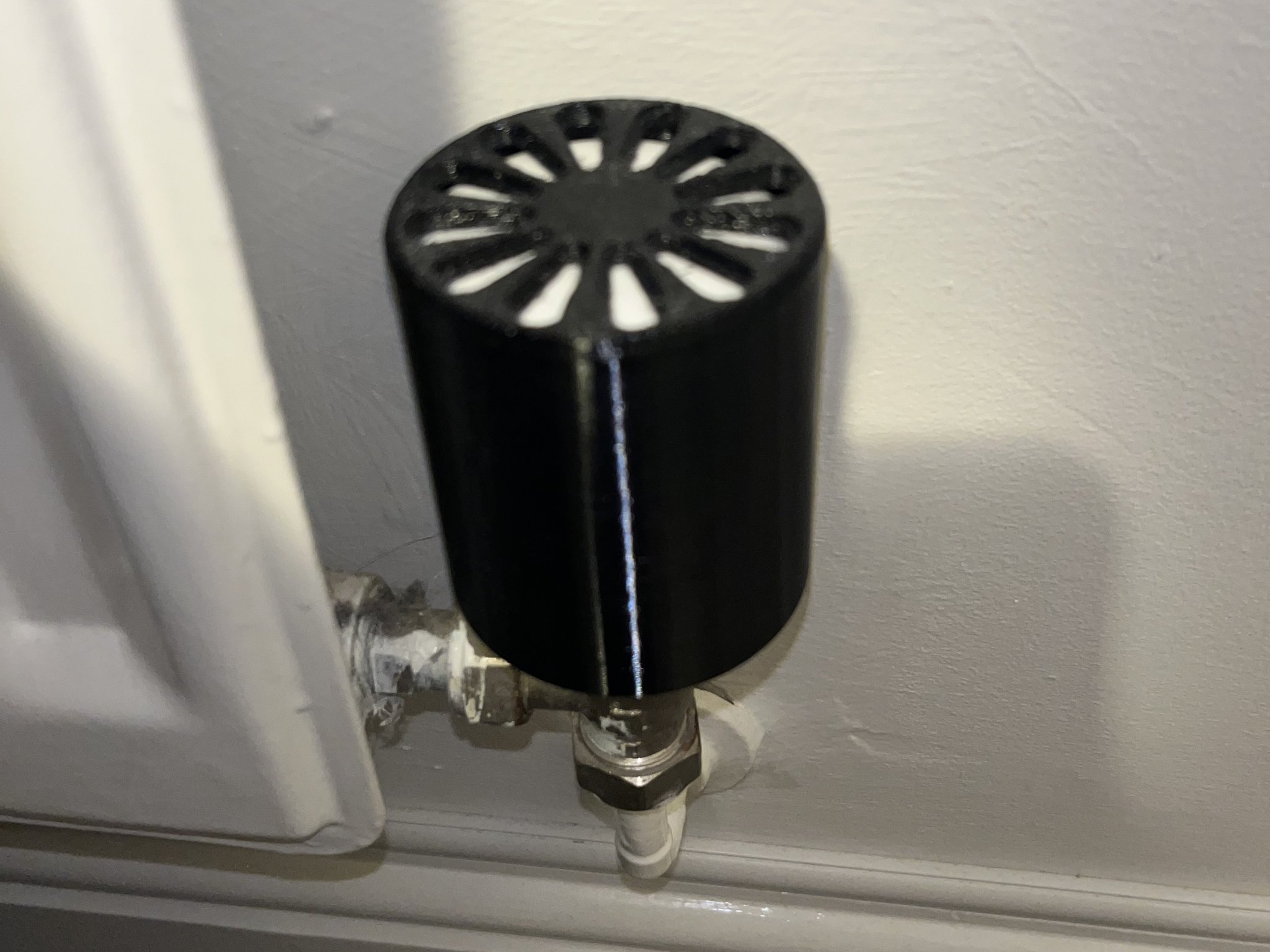 Vỏ bảo vệ bộ điều chỉnh nhiệt độ Tado cho radiators