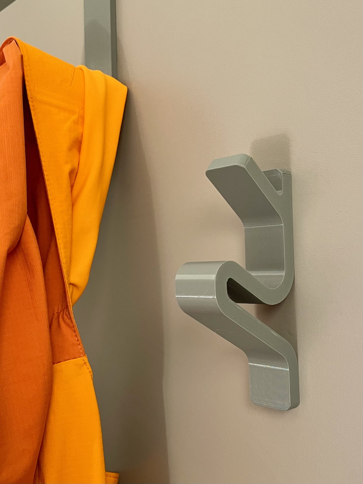 Móc treo áo Squiggle không lỗ gắn tường