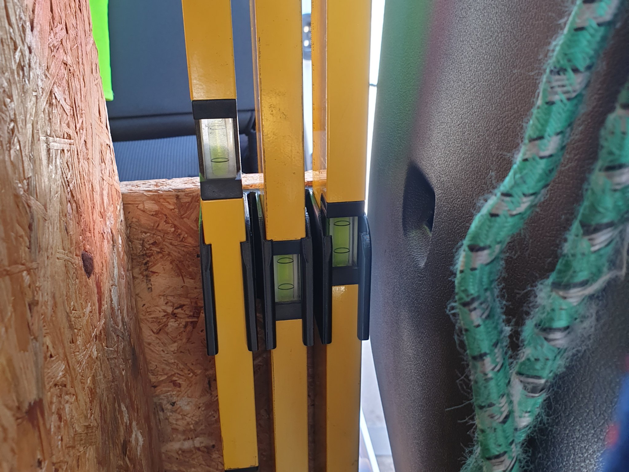 Giá đỡ cho thước thủy Parkside Silverline