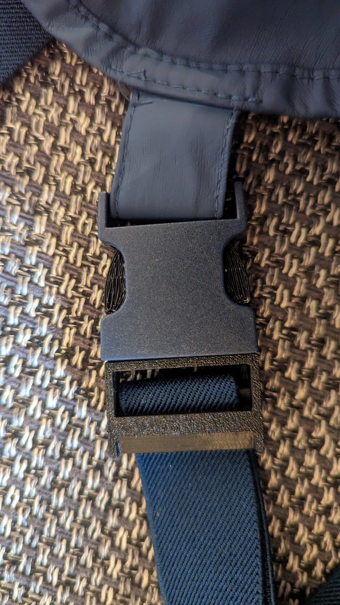 Khóa sửa chữa cho quần yếm bị hỏng