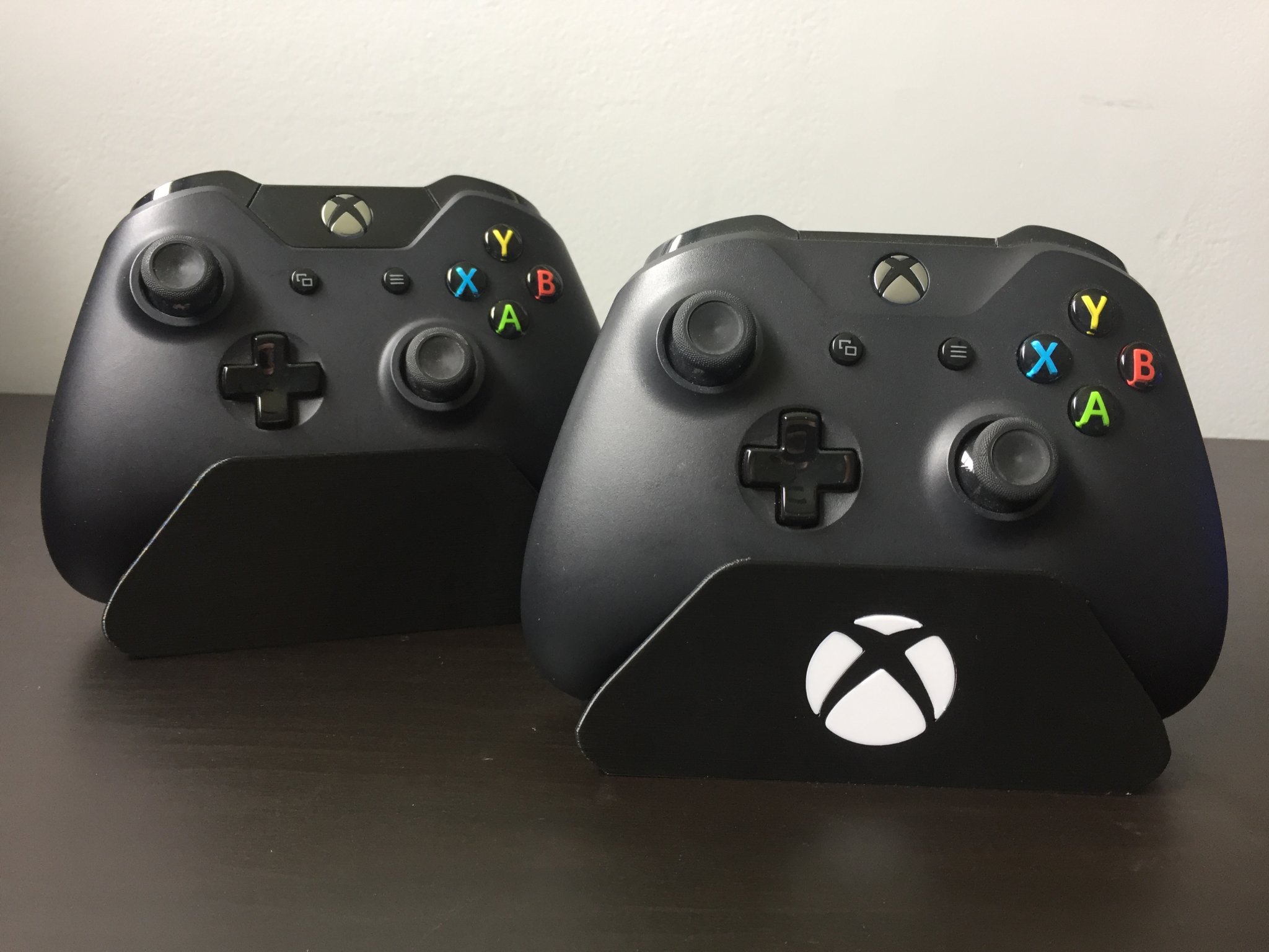 Giá đỡ tay cầm Xbox cho game thủ