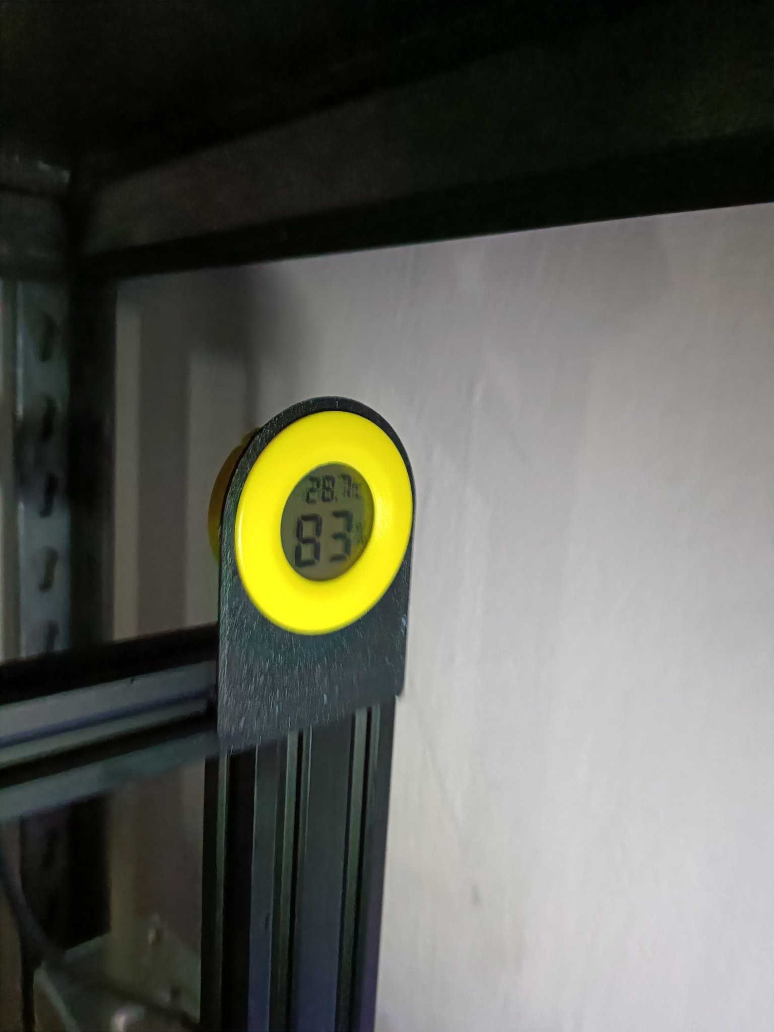 Đồng hồ đo độ ẩm hình tròn lắp ráp trên thanh nhôm 2020