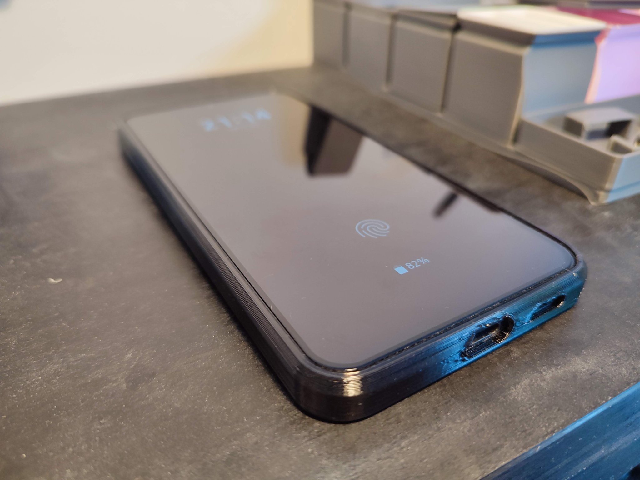 Ốp lưng Samsung Galaxy S22+ với thiết kế bảo vệ camera