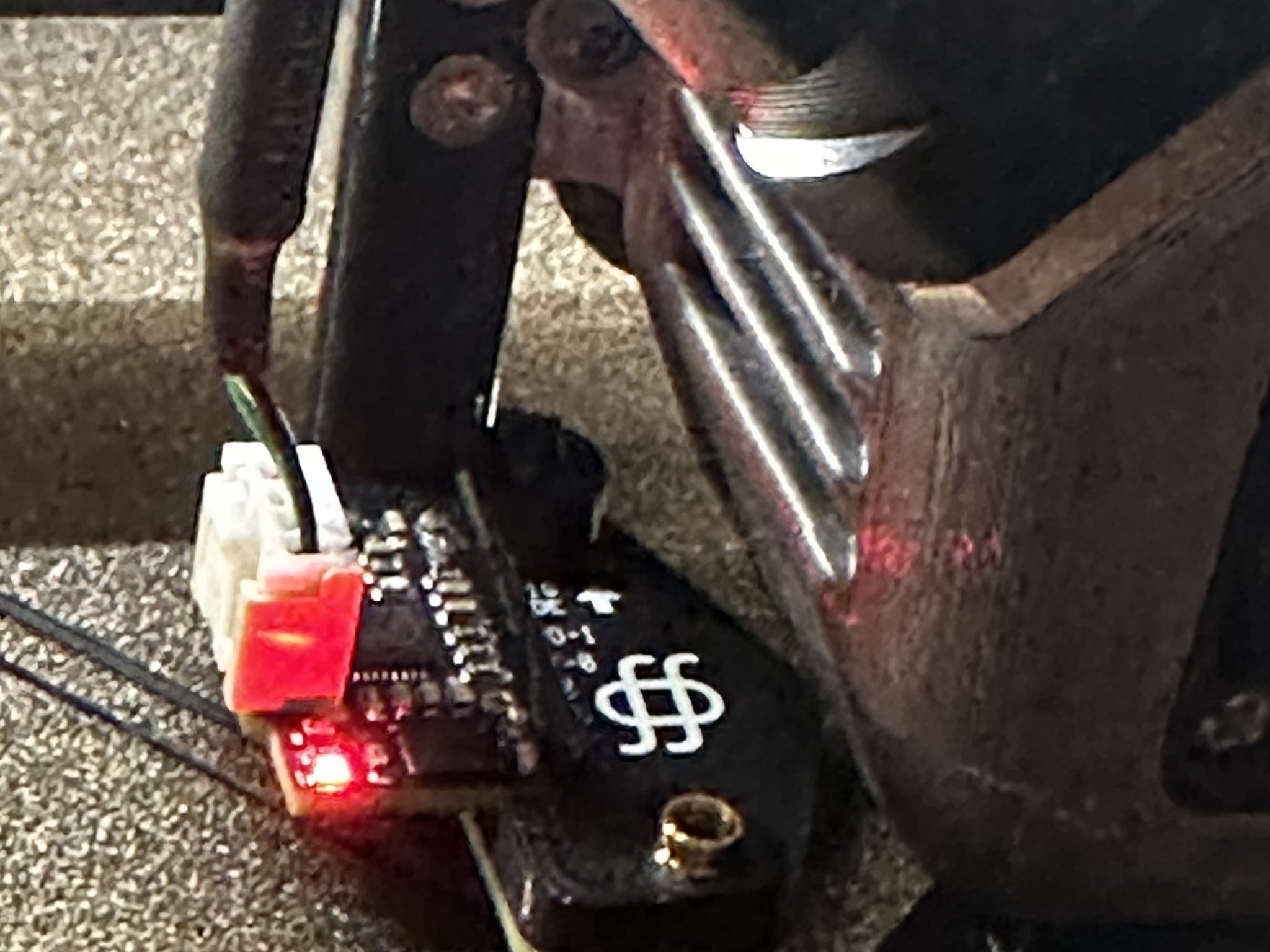 Giá đỡ đèn hiệu cho cảm biến BL Touch trên Micro Swiss DD NG