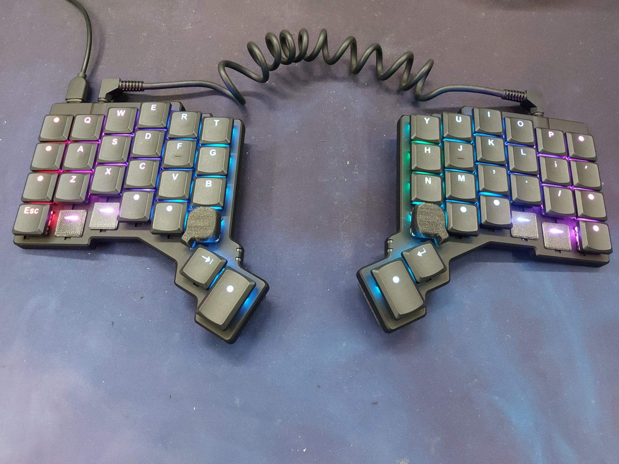 Phím ngón tay cái bổ sung cho bàn phím ZSA Voyager