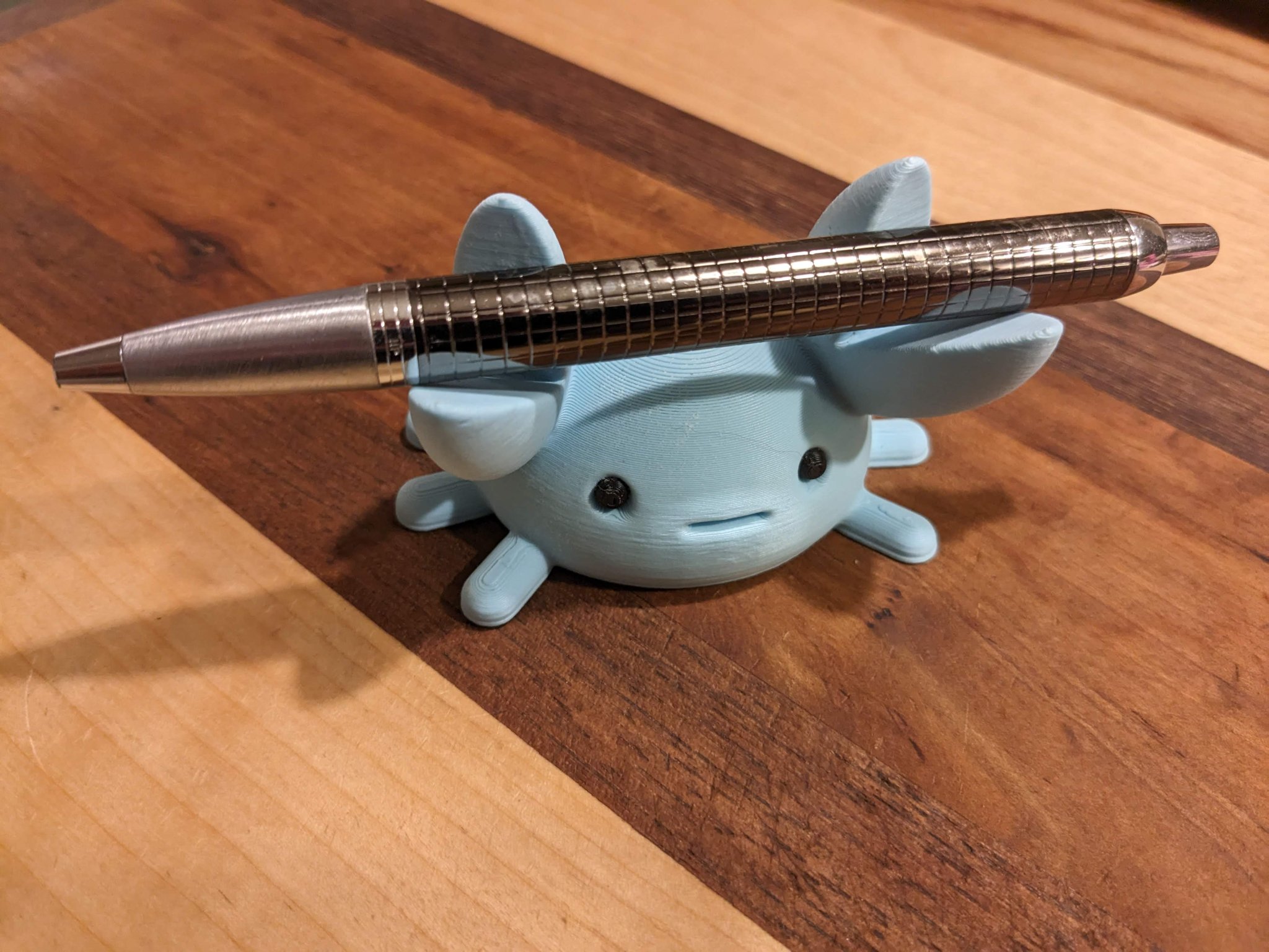 Cua mạnh mẽ giữ đồ vật tiện dụng