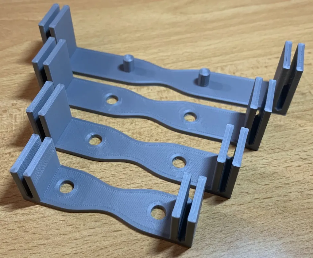 Giá đỡ túi nhựa đơn giản và gọn nhẹ