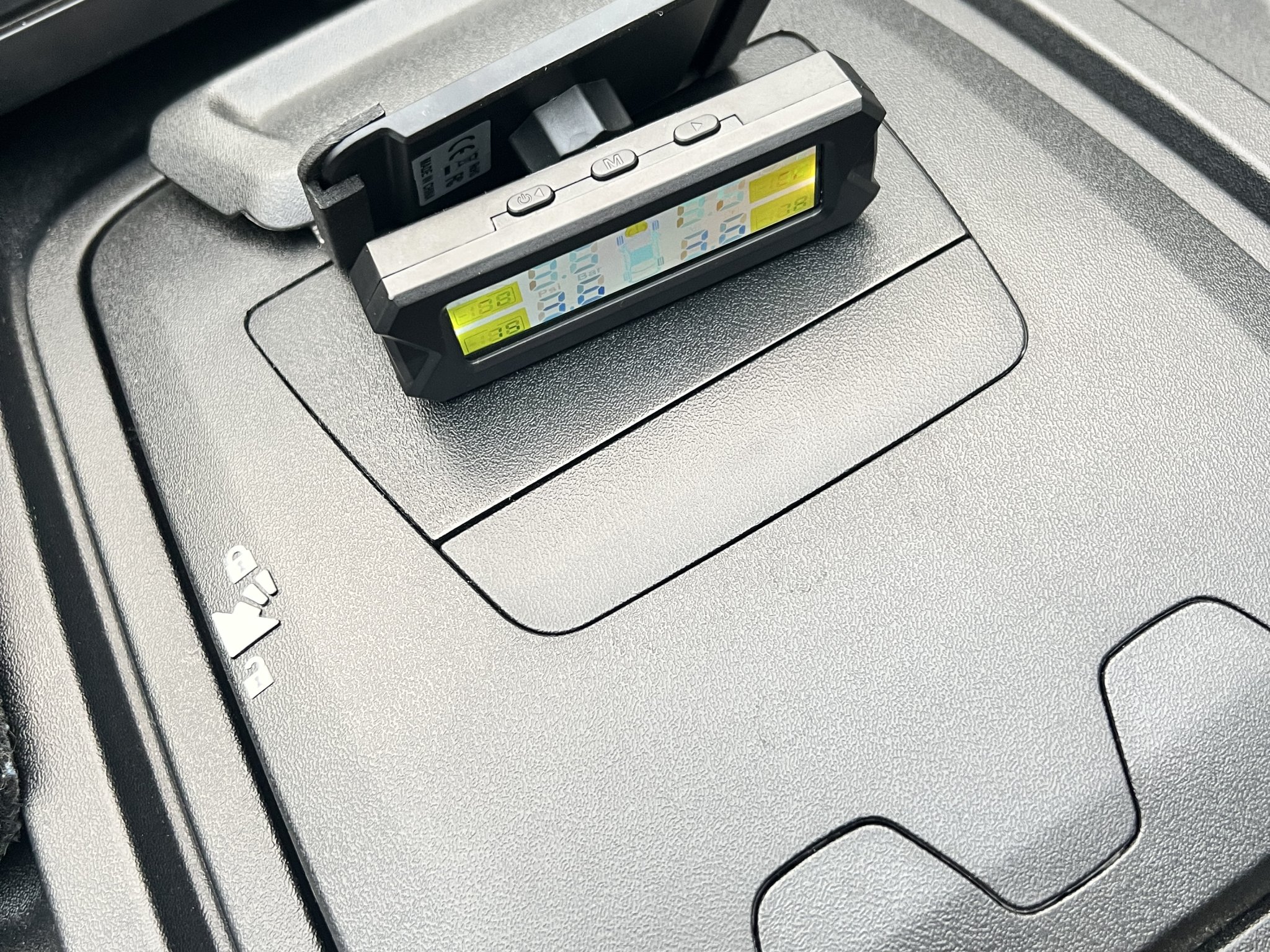 Giá đỡ cảm biến áp suất lốp cho Fiat Ducato Klemmbrett