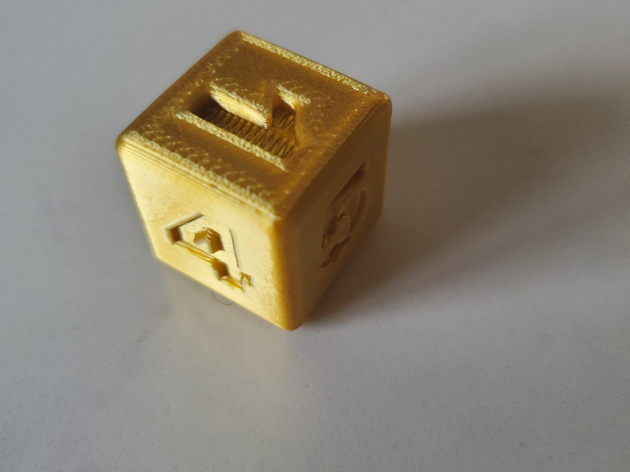 Xúc xắc sáu mặt cho trò chơi DND