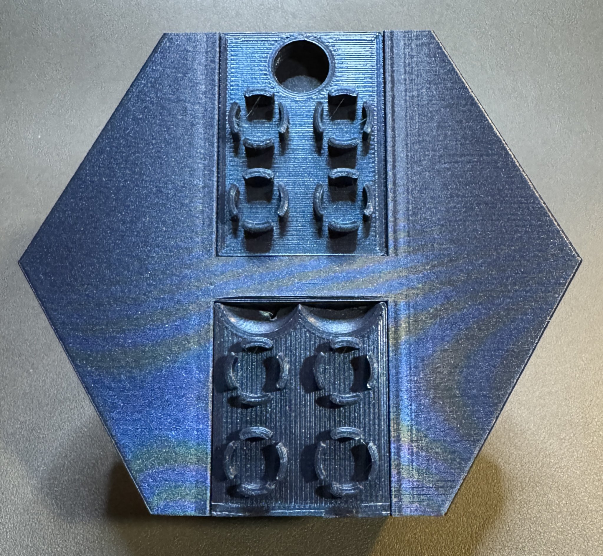 Giá đỡ điện thoại hình lục giác cho Cooler Master QUBE 500