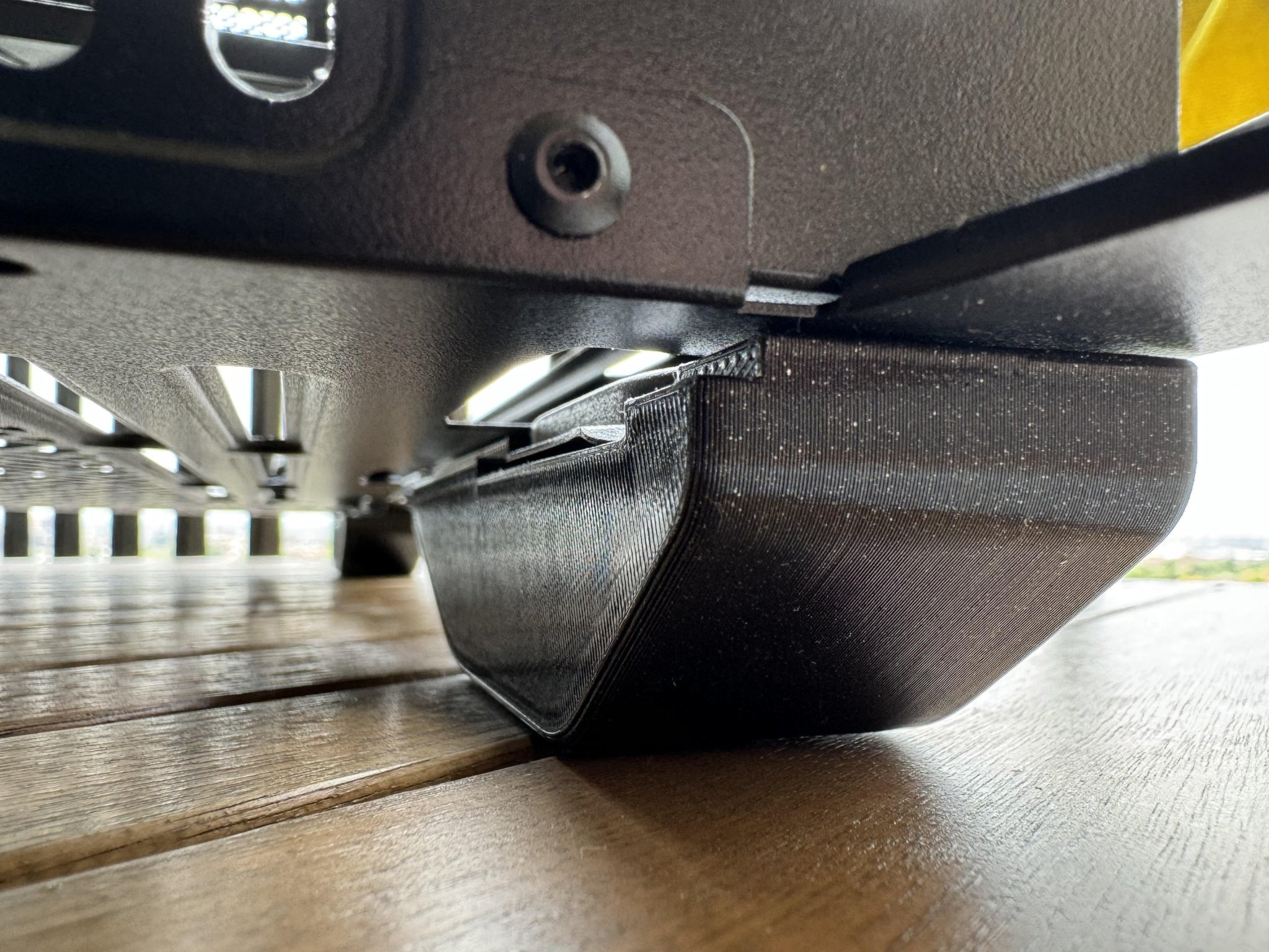 Đế thay thế cho thùng máy tính Fractal Define 7 XL