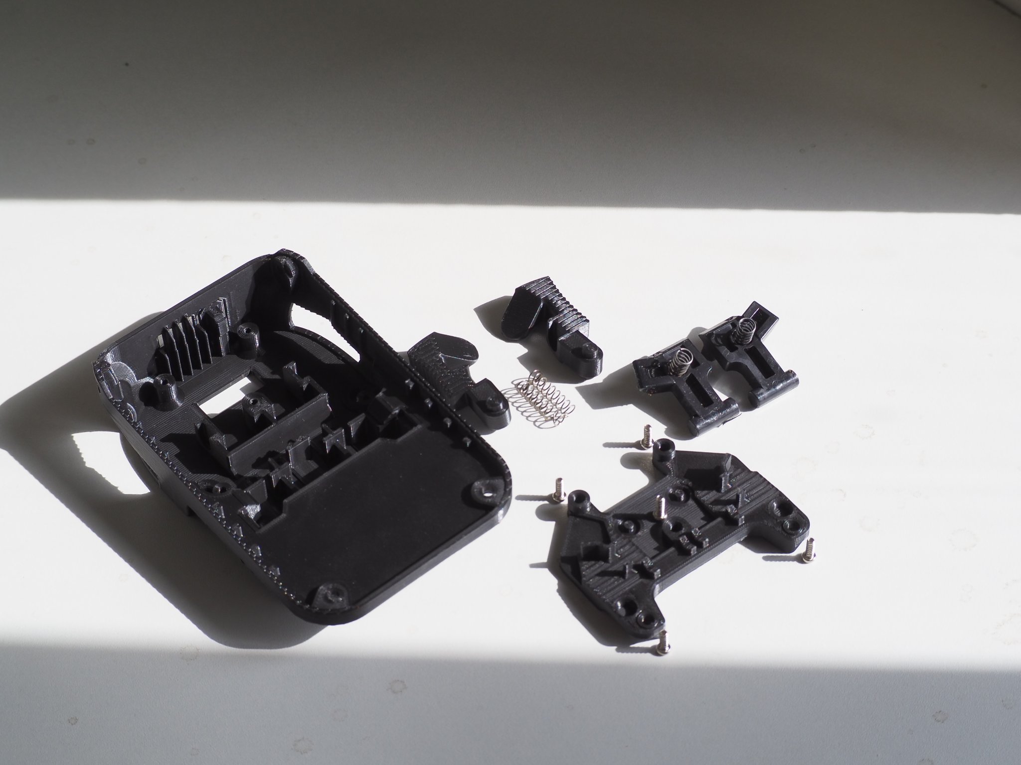 Thay thế linh kiện cho pin AEG 6ah hỏng hóc