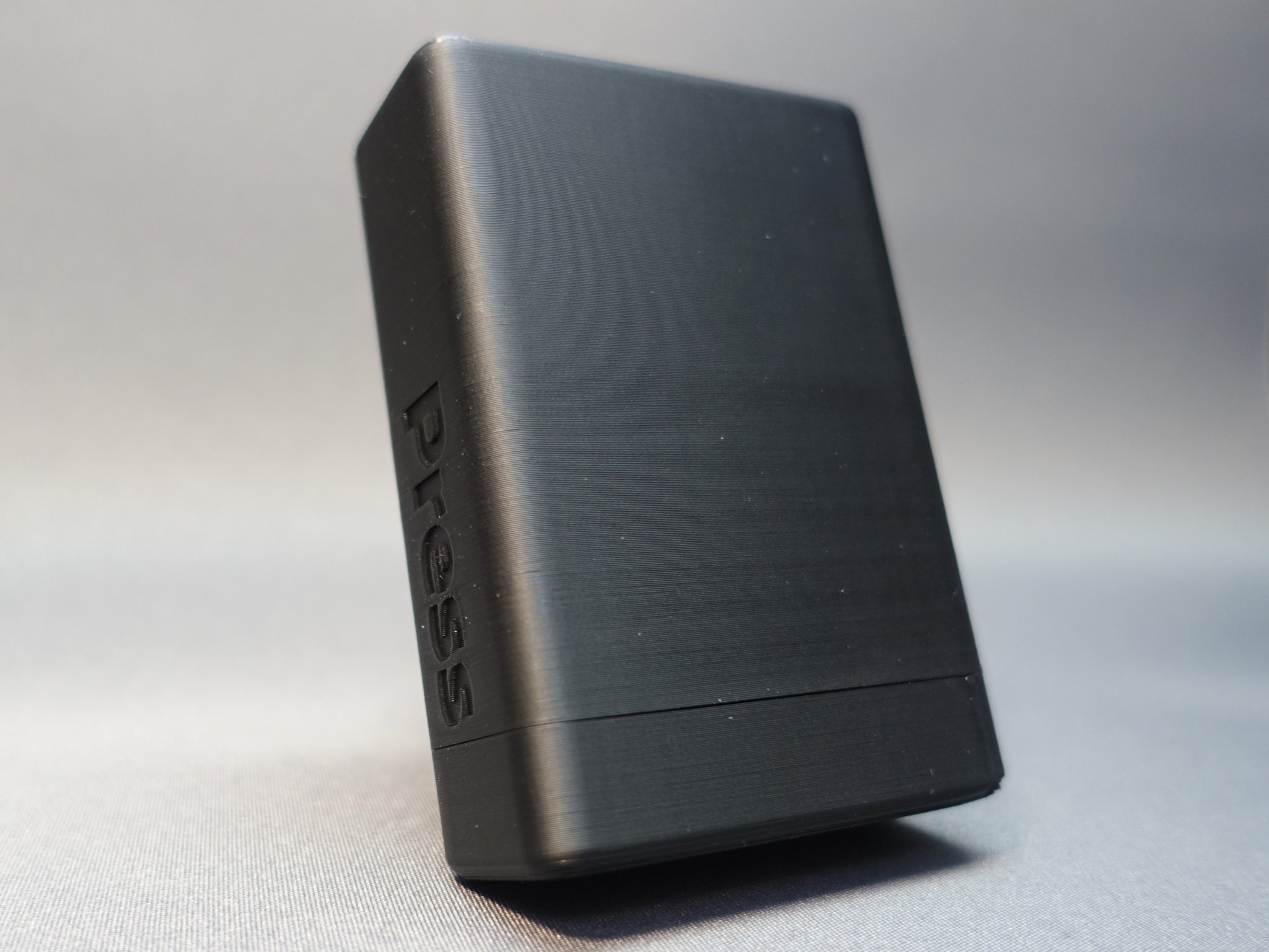 Hộp nhựa cứng cho bộ bài kích thước cầu