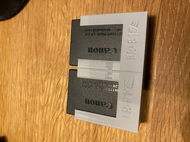 Giá đỡ pin LP-E17 đôi phiên bản 2