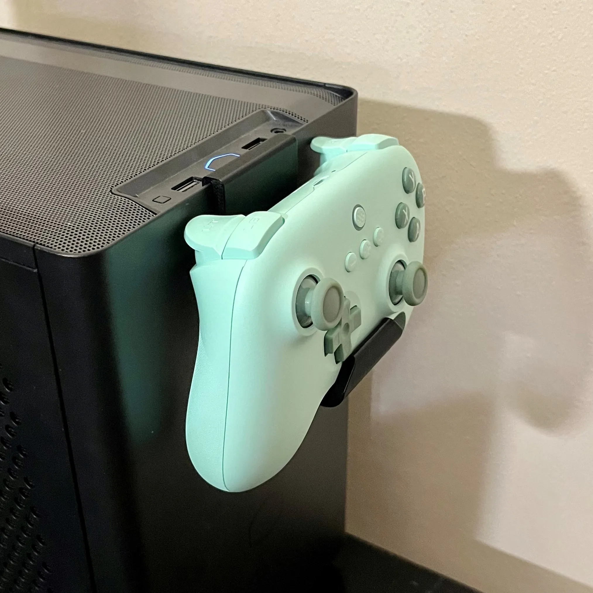 Giá đỡ tay cầm cho Cooler Master NR200