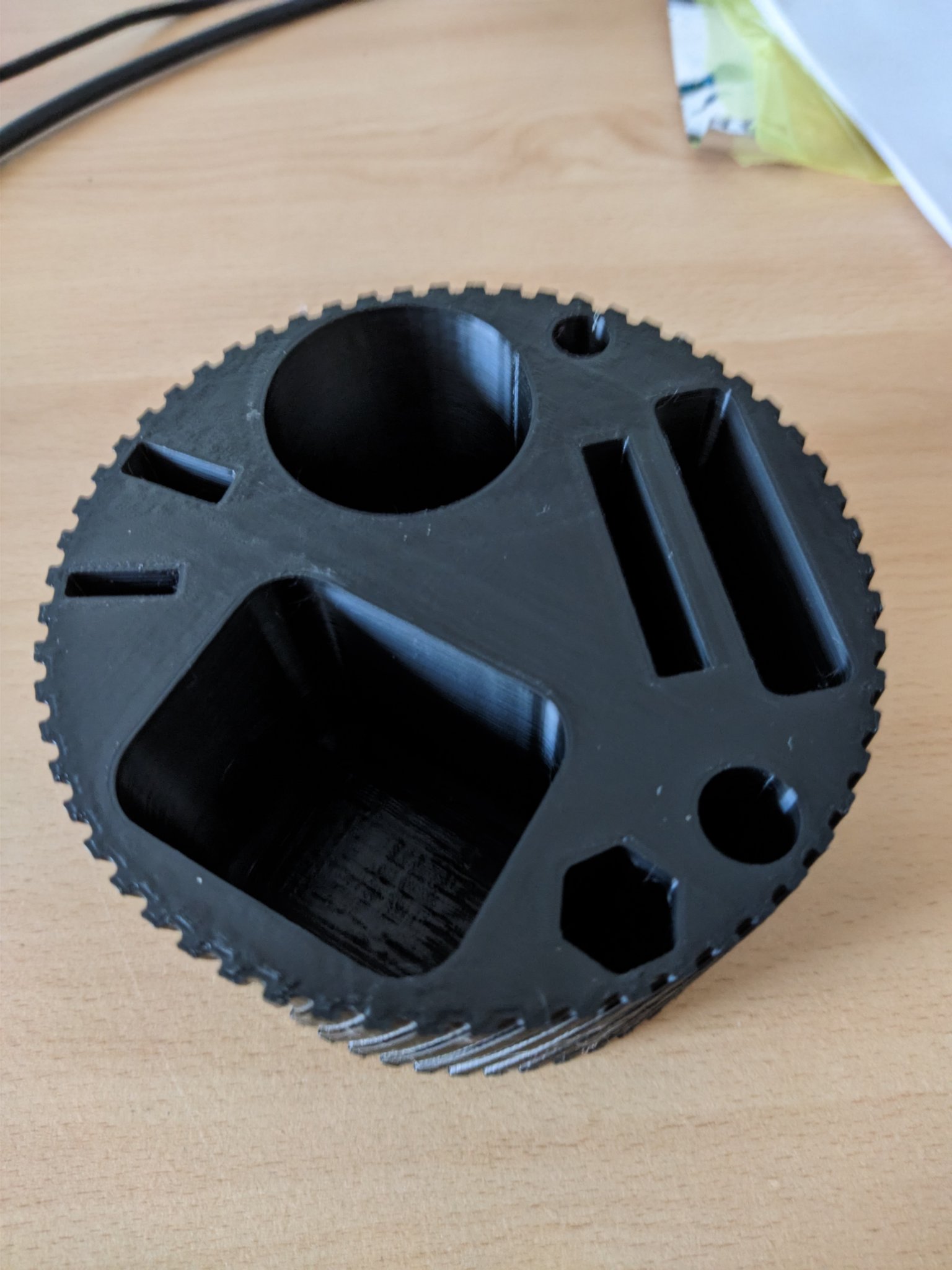 Cốc đựng dụng cụ in 3D tiện lợi