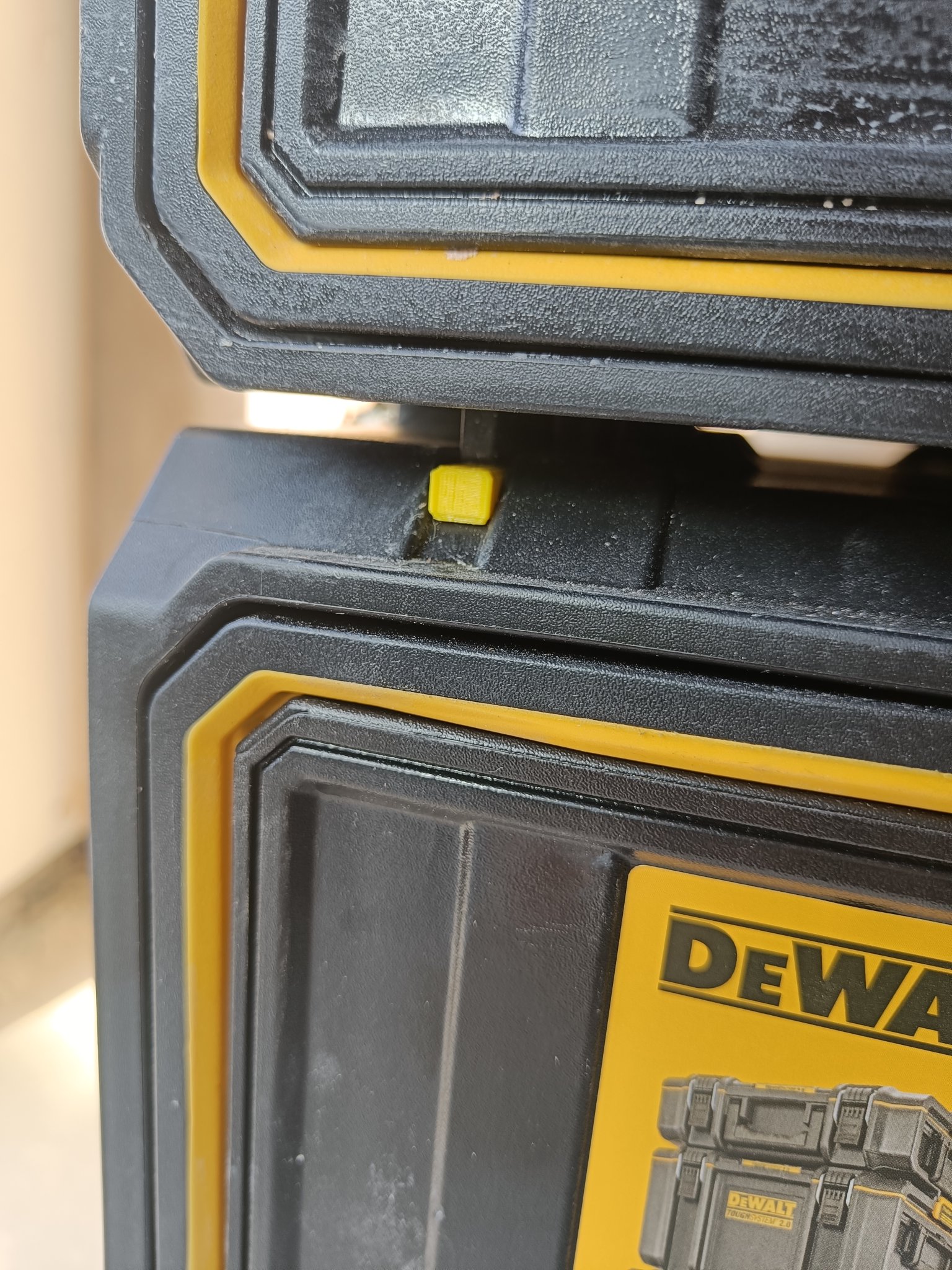 Wedge chống lật cho hộp dụng cụ DeWalt Tough System 2.0