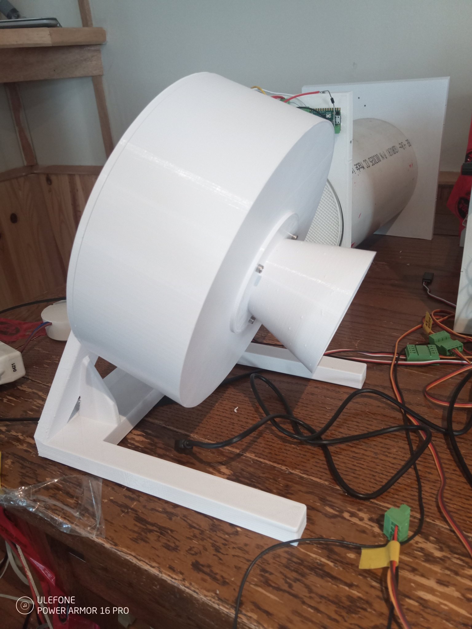 Máy cho mèo in 3D đơn giản, không tắc nghẽn