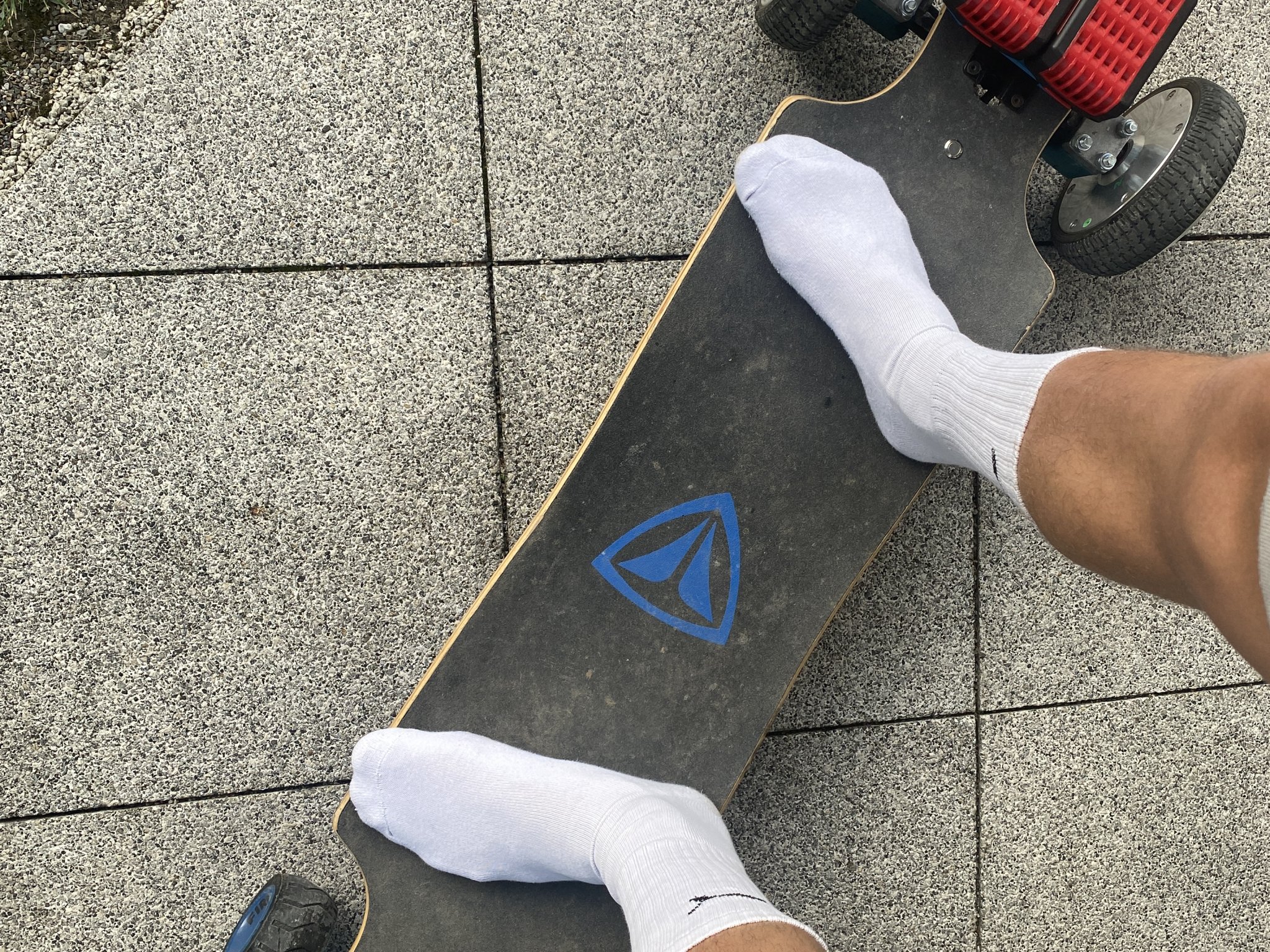 Lốp xe tùy chỉnh cho longboard với đường kính 68mm