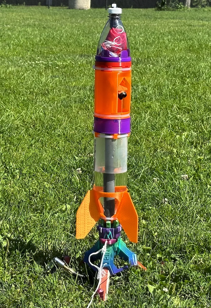 Mô-đun tải trọng và cánh cho tên lửa nước thử nghiệm