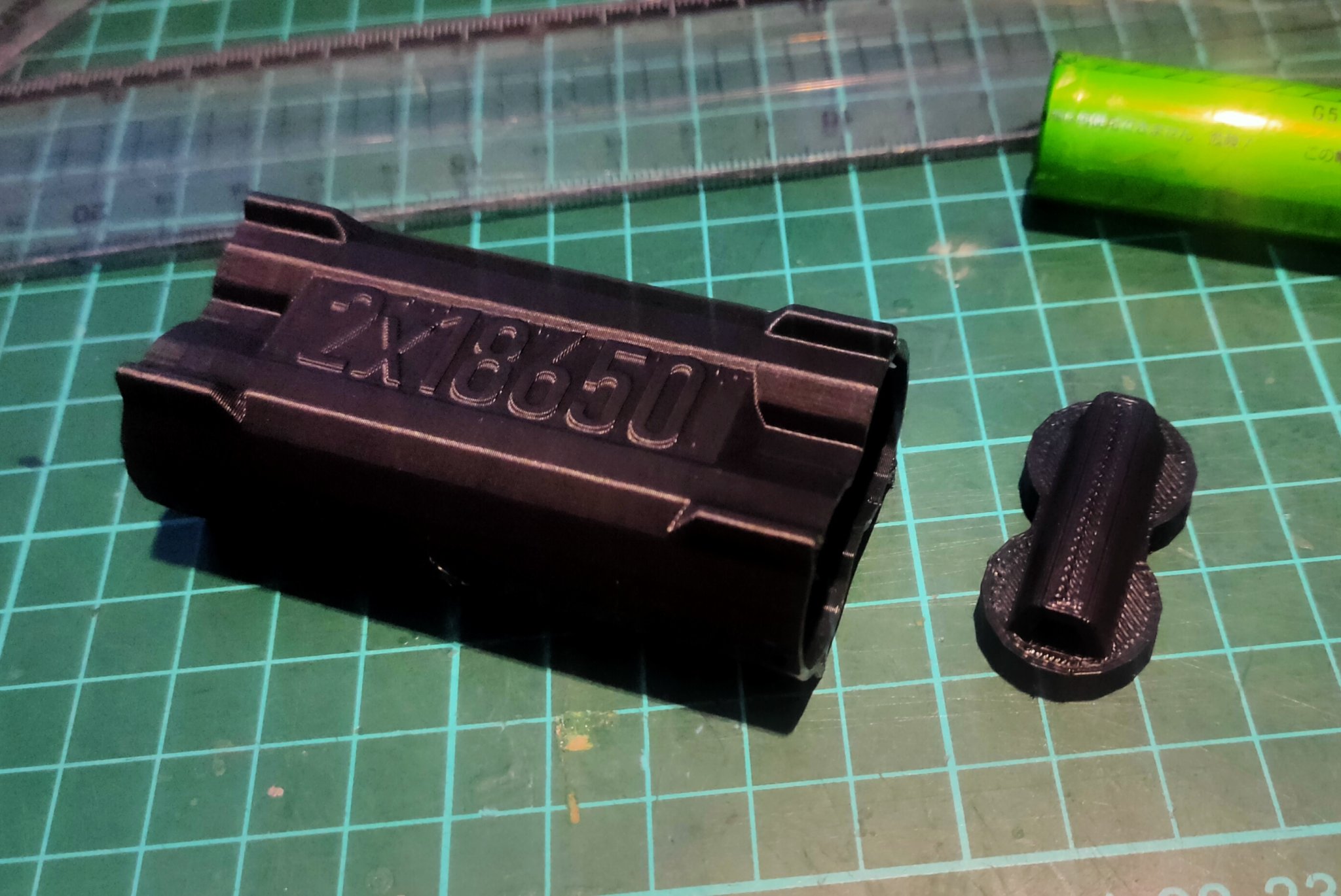 Hộp đơn giản cho 2 pin 18650 dùng cho kính FPV