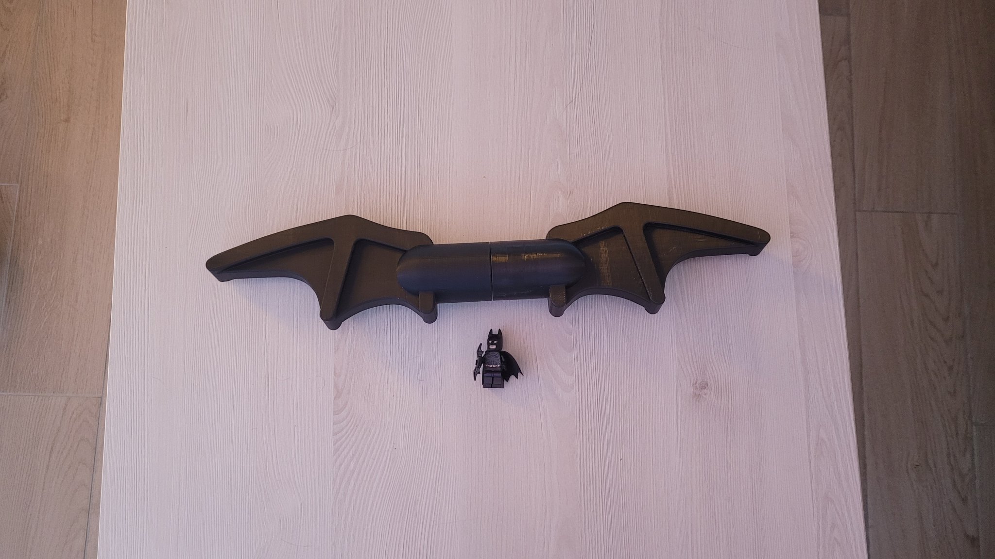 Batarang Lego dài 44.6cm theo phong cách Batman