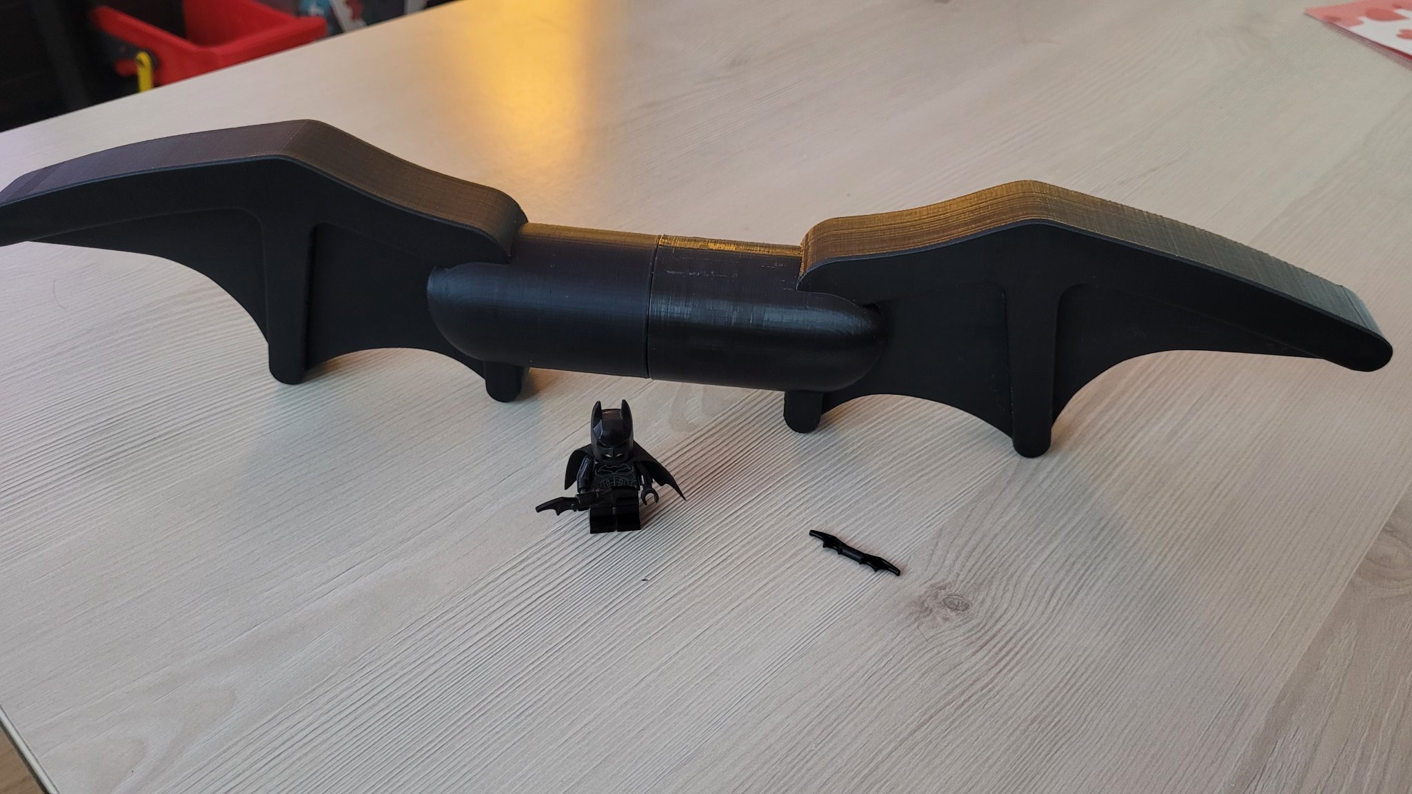 Batarang Lego dài 44.6cm theo phong cách Batman